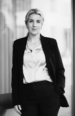 Portrett bilde av Linda karlsen i stående figur